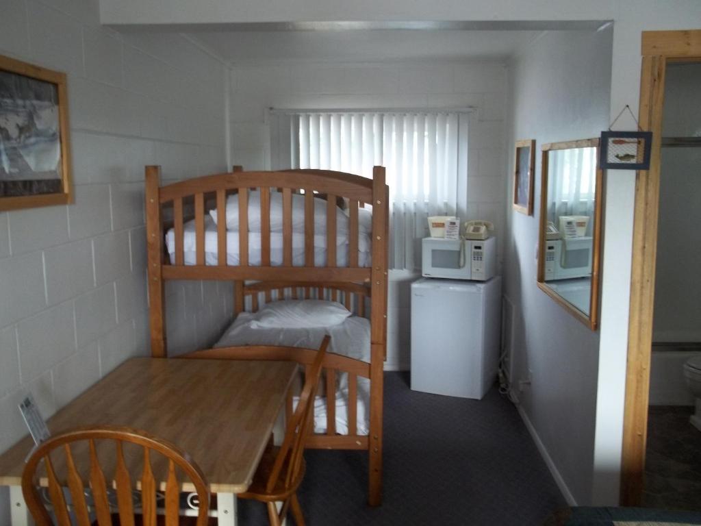 Budget Host Elk Antler Inn Термополис Номер фото